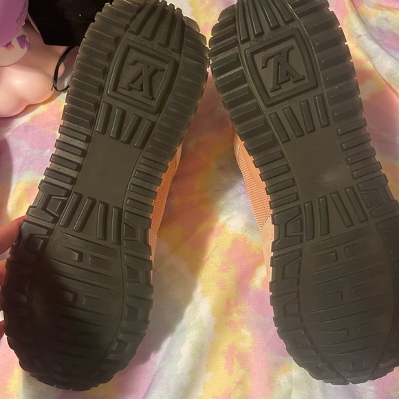 Louis Vuitton Runners - Picture 2 of 7